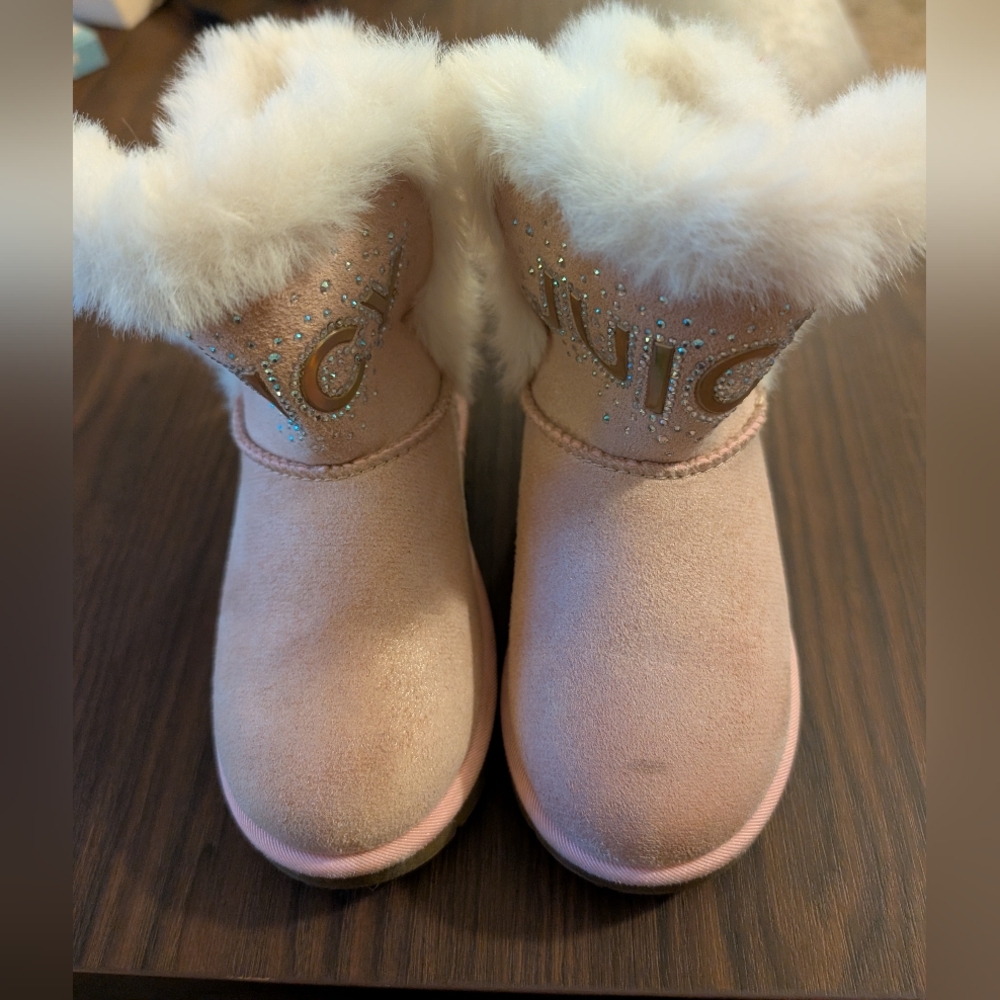 Juicy Couture Lil Delano Blush Kids Boots with Faux Fur